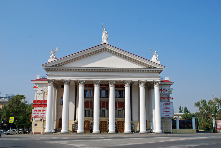 Новый экспериментальный театр)